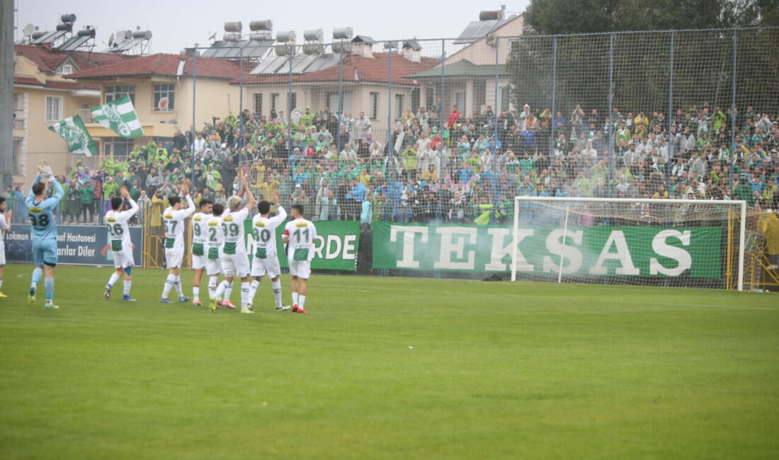 Fethiye’de 2 puan bırakan Bursaspor, en yakın takipçisi Aliağa’nın kaybetmesiyle,
