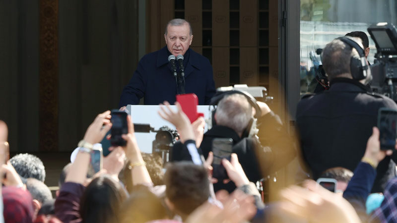 Cumhurbaşkanı Erdoğan: Milli ve manevi kimliğimize sahip çıkmaya devam edeceğiz