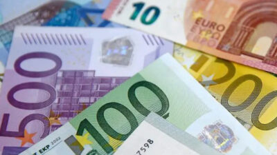 Euro 3 ayın dibine geriledi