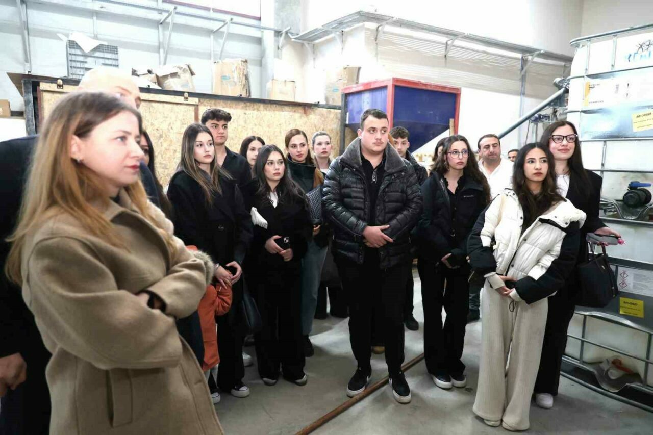 Girişimci adayı öğrenciler Osmangazi’de işi mutfağında öğreniyor