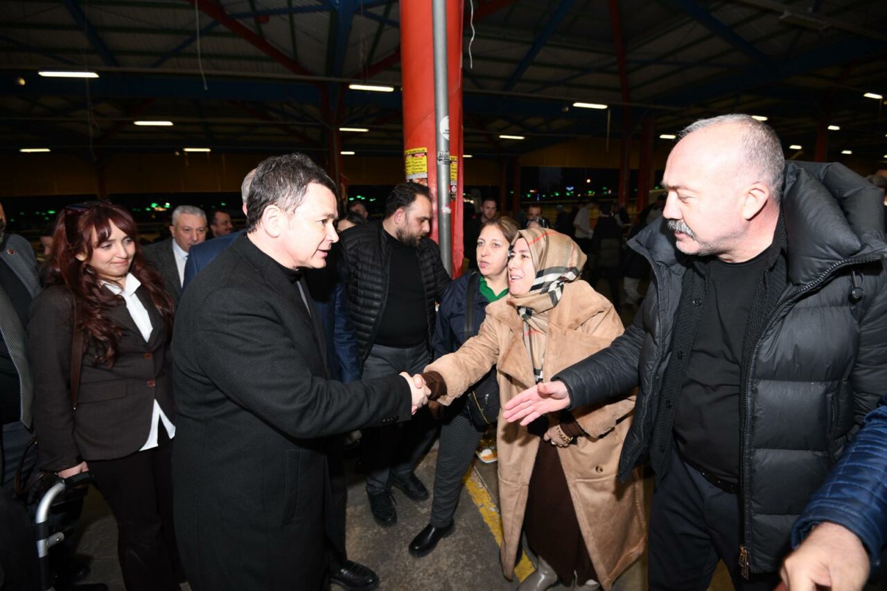 Başkan Erkan Aydın, Hamitler’de vatandaşlarla buluştu