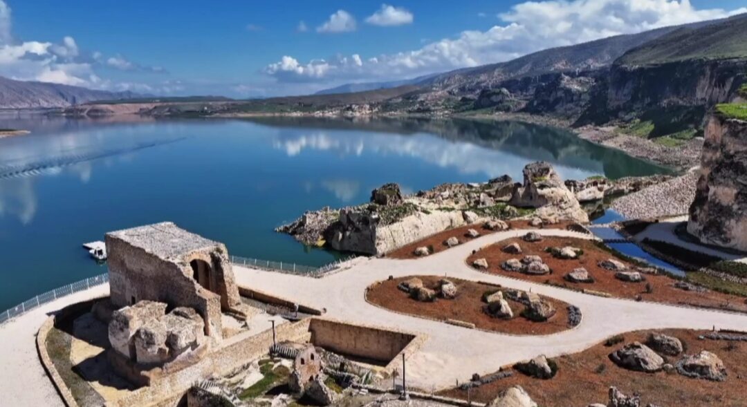 hasankeyfin tarihi yapilari ve manzarasi drone ile goruntulendi 652edf6a9fdb