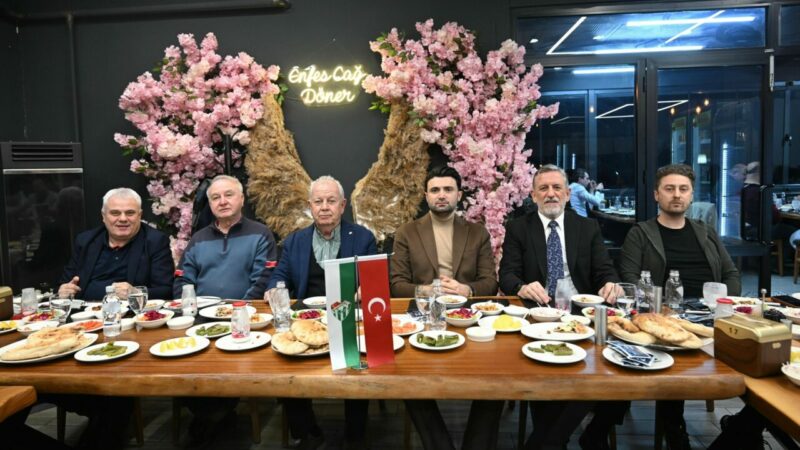 Bursaspor için iftarda toplandılar BTSO Başkanı İbrahim Burkay, “Bursa iş dünyası olarak şehrimizin en