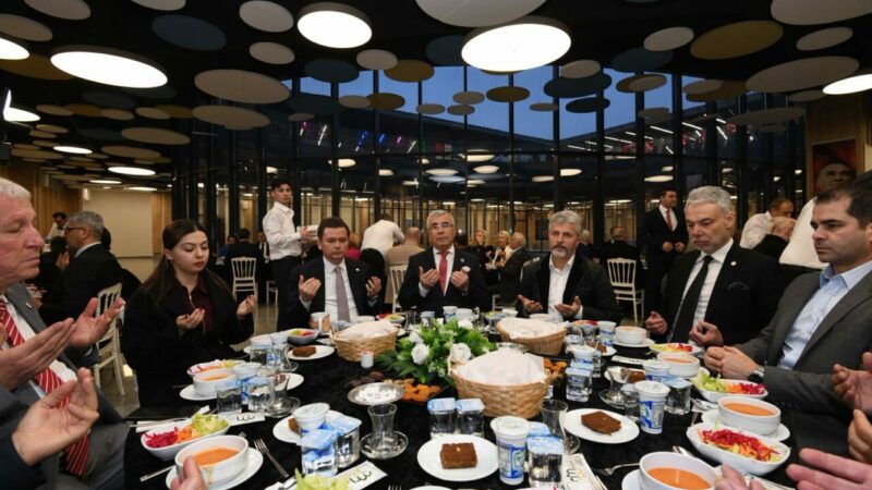 Bursa Osmangazi’de 136 mahalle tek yürek