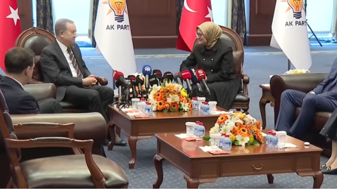 MHP’den AK Parti’ye bayram ziyareti