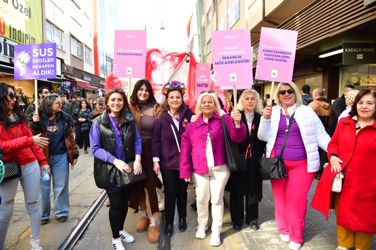 Bursalı kadınlardan özgürlük ve eşitlik yürüyüşü