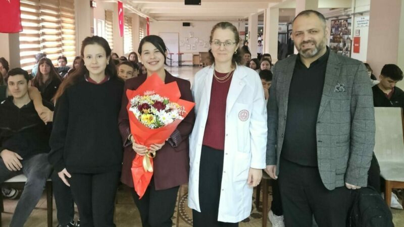 Karacabey Belediyesi’nden öğrencilere sağlıklı beslenme eğitimi Karacabey Belediyesi, 4 Mart Dünya Obezite Günü kapsamında gençlerde sağlıklı