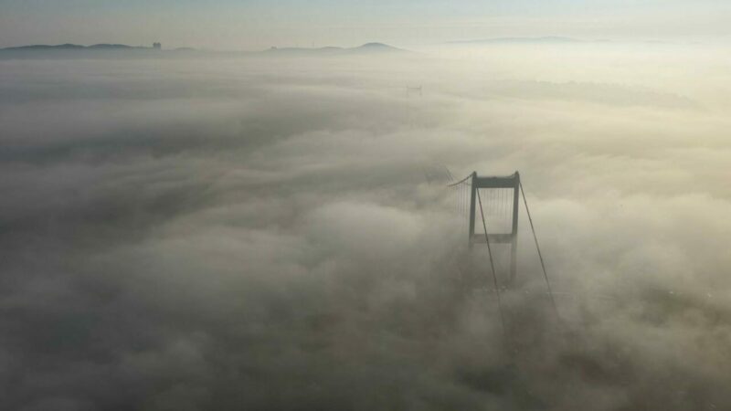 Kartpostallık görüntüler! Megakent sis içinde…