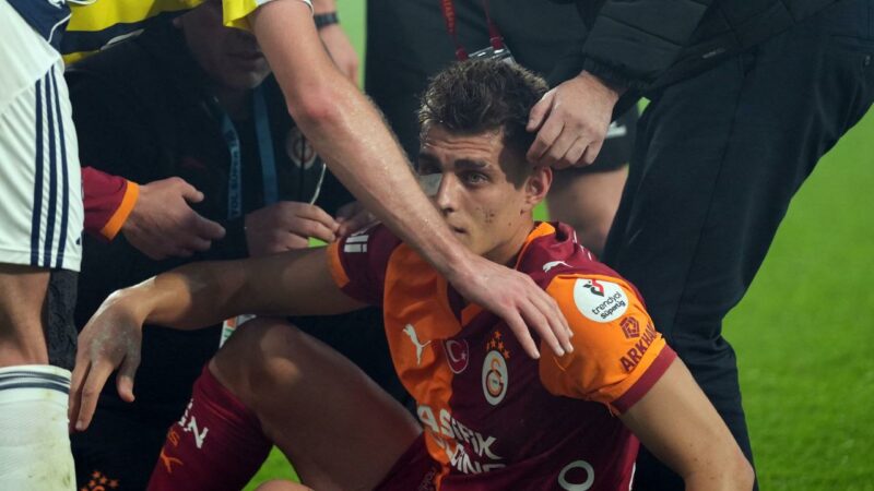 Trendyol Süper Lig'in 14. haftasında Fenerbahçe-Galatasaray arasında oynanan derbi maçında
