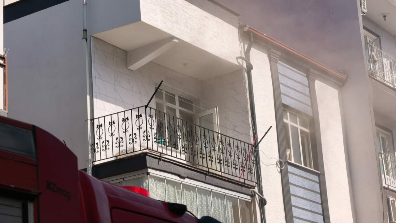 Bursa’da ocakta unutulan yemek evi yaktı Bursa’da ocakta unutulan yemek evi yaktı