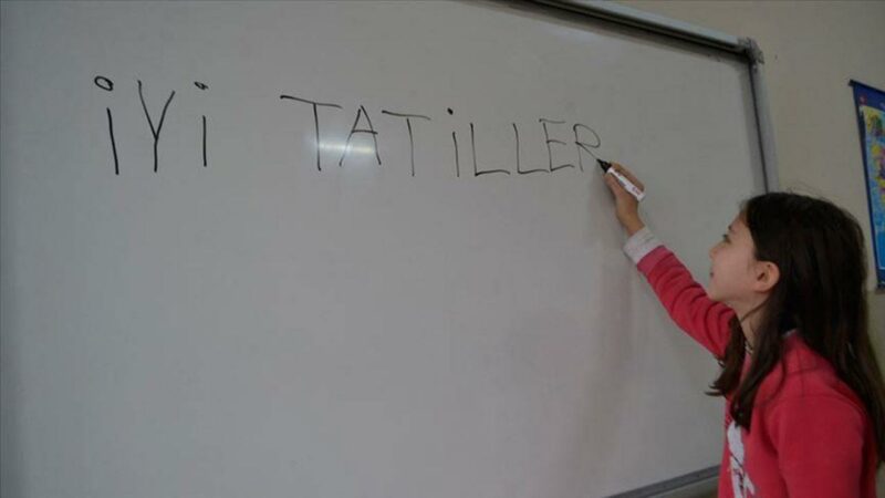 18 milyon öğrenci için 9 günlük tatil zamanı İlköğretim ve ortaöğretim okullarındaki yaklaşık 18 milyon öğrenci, 16-20 Mart'ta