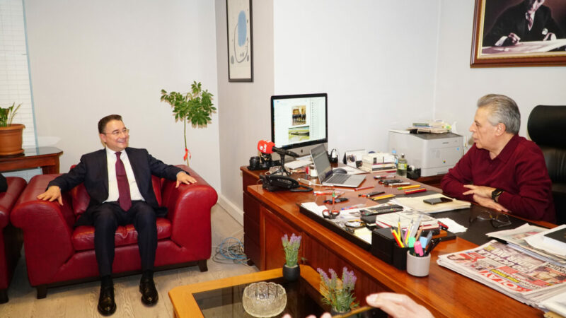 DEVA Partisi Genel Başkanı Ali Babacan çözüm reçetesini OLAY’da açıkladı Olay Gazetesi Yazarı Ahmet Emin Yılmaz, OLAY Medya'yı ziyaret eden