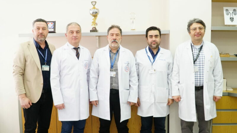 Bursa Uludağ Üniversitesi’nde bir ilk; 12 saatte 3 böbrek nakli