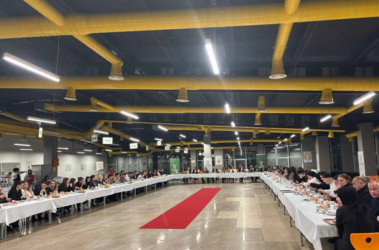 Türkiye’nin Doğa’sı aynı sofrada: 100’ü aşkın kampüste binlerce kişilik eş zamanlı iftar buluşması