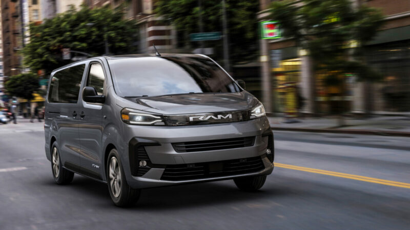 Bursa’da üretilen bu araç Amerika yollarında Bursa’da üretilen bu araç Amerika yollarında