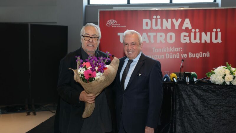 Nilüfer Belediyesi'nin Dünya Tiyatro Günü kapsamında düzenlediği "Tanıklıklar: Tiyatromuzun Dünü