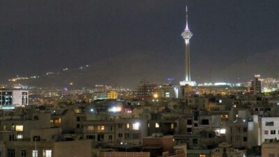 Tahran’a zehirli yağmur yağıyor