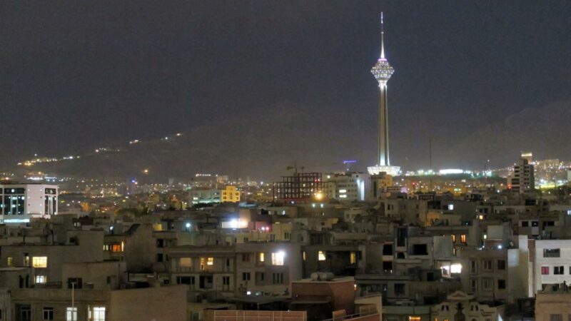 Tahran’a zehirli yağmur yağıyor