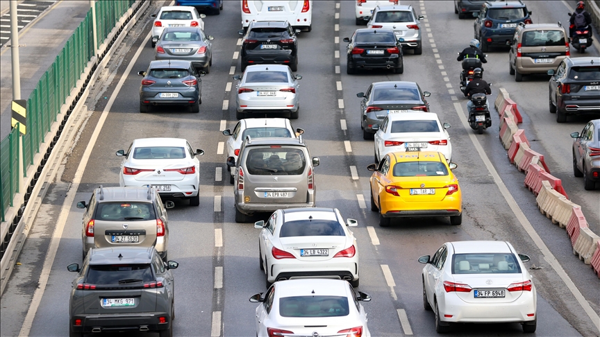 İçişleri Bakanlığı, APP plaka için yaşanan karmaşada, plakayı basan şoförler