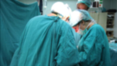 Ameliyat sırasında hayatını kaybetti