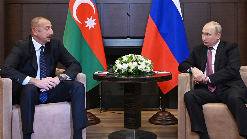 Putin ve Aliyev telefonda görüştü