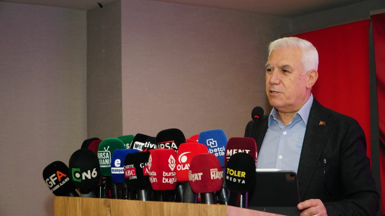 Bursa Büyükşehir’de toplantı başladı! Başkan Bozbey, değerlendiriyor…