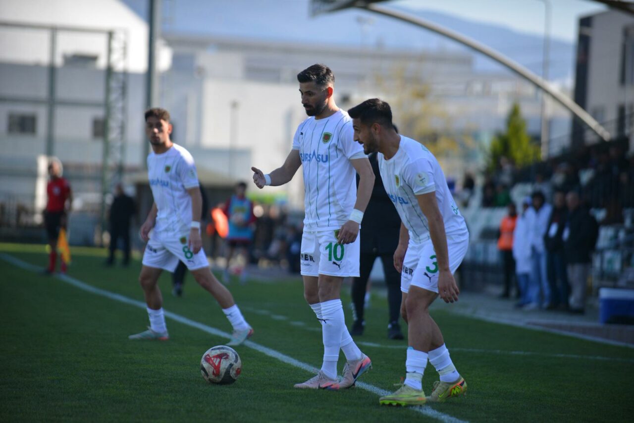 3.Lig’deki Bursa ekibinden kurtuluş yolunda süper skor