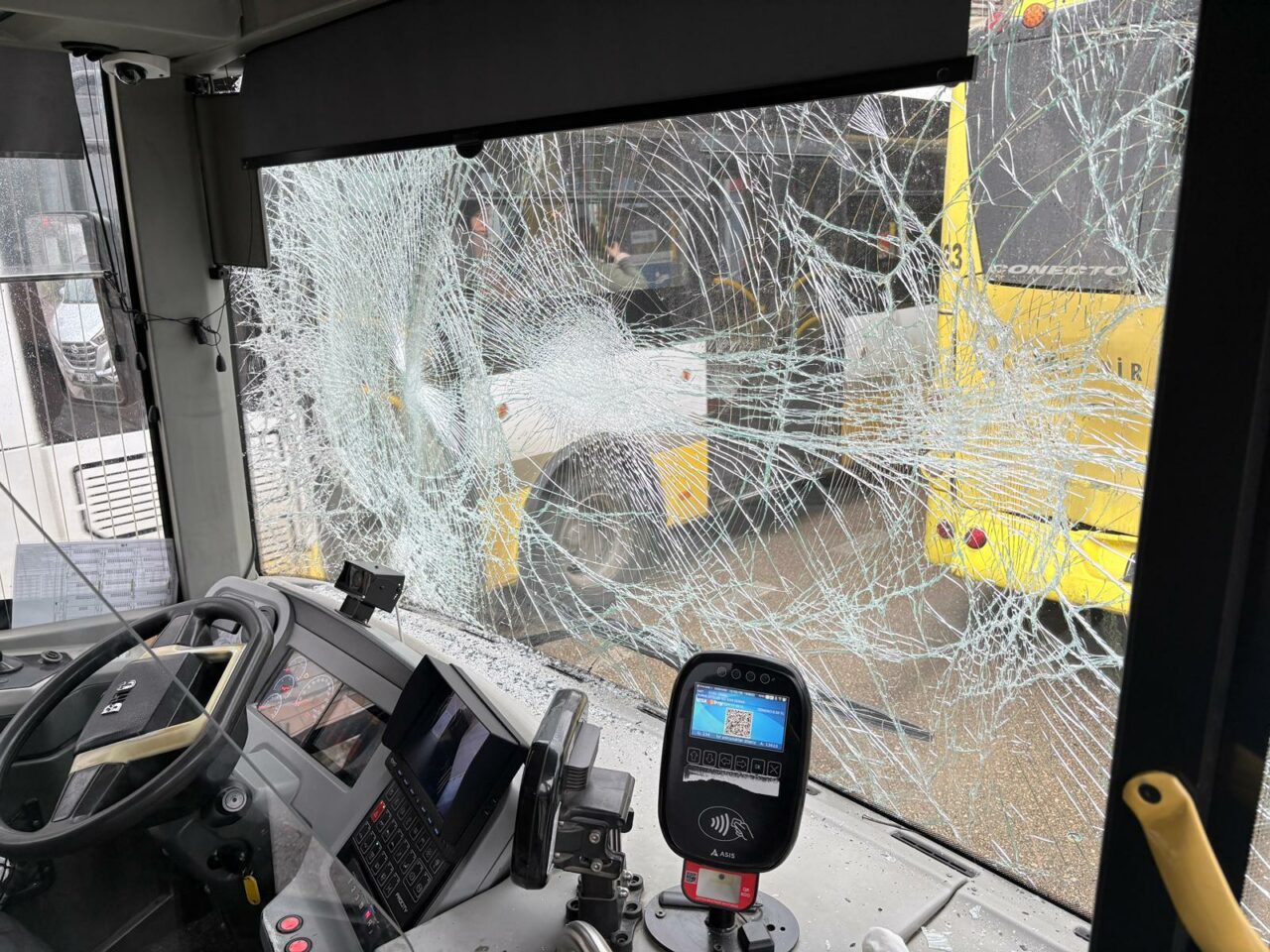 Bursa’da feci kaza! Otobüsler birbirine girdi, çok sayıda yaralılar var…