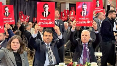 CHP Bursa’nın bayramlaşma töreninde İmamoğlu’na özgürlük çağrısı