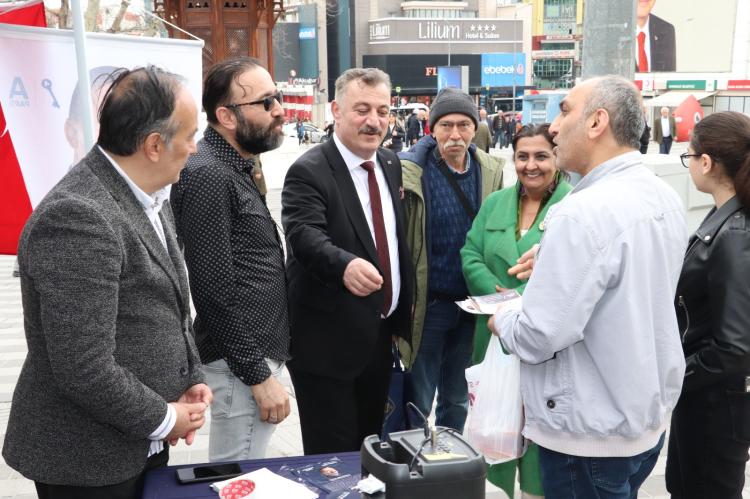 Bursa’da ücretsiz dağıtıldı 2 saatte tükendi
