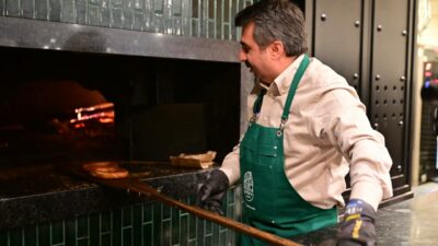 Başkan Oktay Yılmaz, Yıldırımlılar için pişirdi