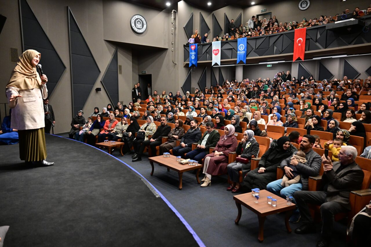 Saliha Erdim, Yıldırımlılarla buluştu Saliha Erdim, Yıldırımlılarla buluştu