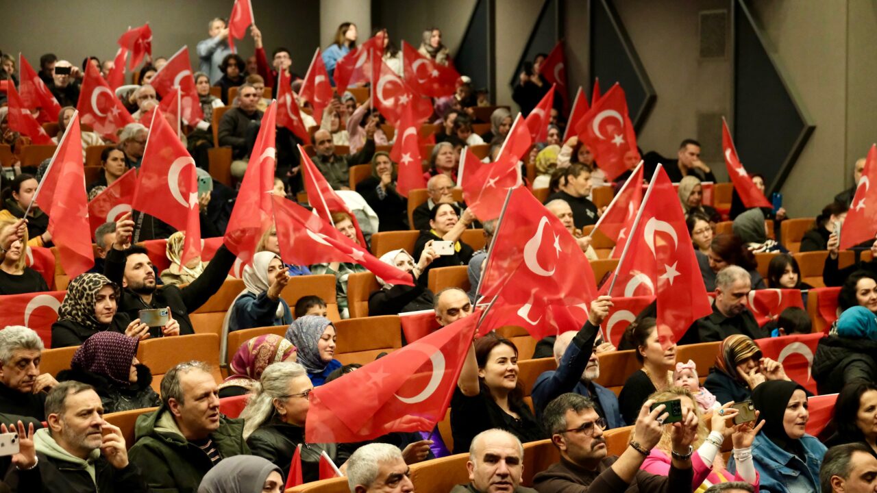 Bursa Yıldırım'da Çanakkale ruhu türkülerle yaşatıldı 5 yb 5 17