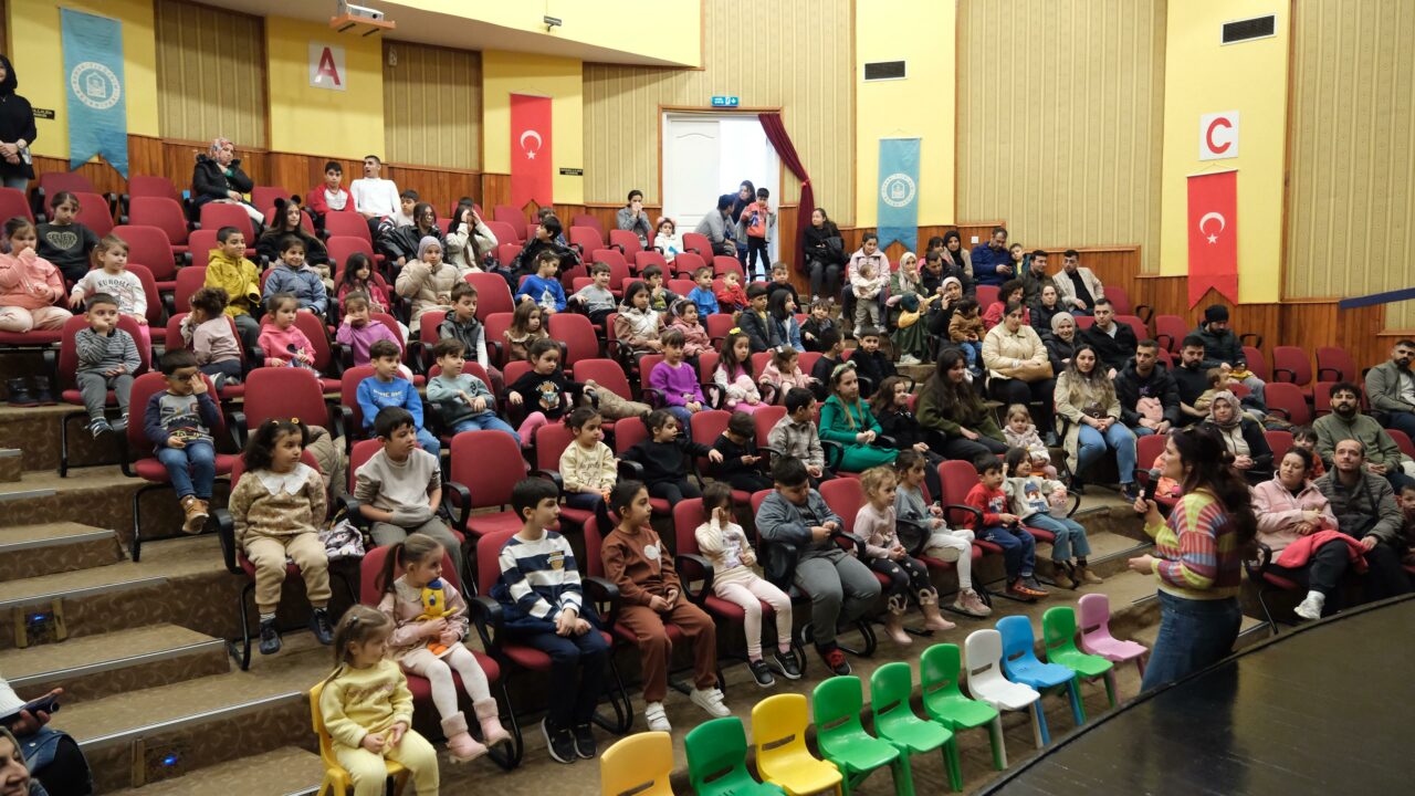 Yıldırımlı çocuklar hem eğlendi hem öğrendi