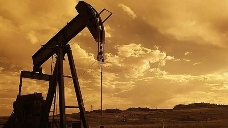 Petrol tırmanışa geçti