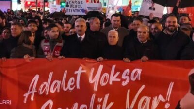 Bursa’da Başkan Bozbey’den İmamoğlu’na özgürlük ve adalet çağrısı