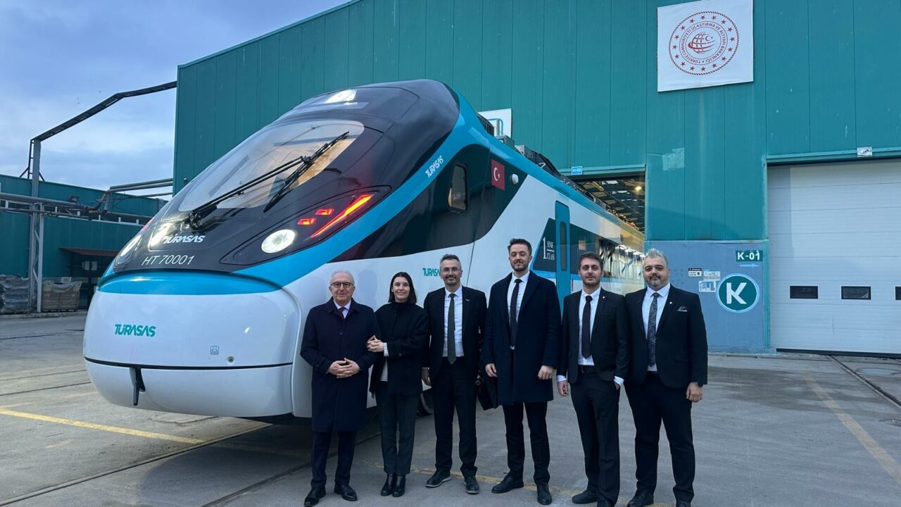 Türkiye’nin ilk yerli ve millî hızlı tren projesine Bursa imzası