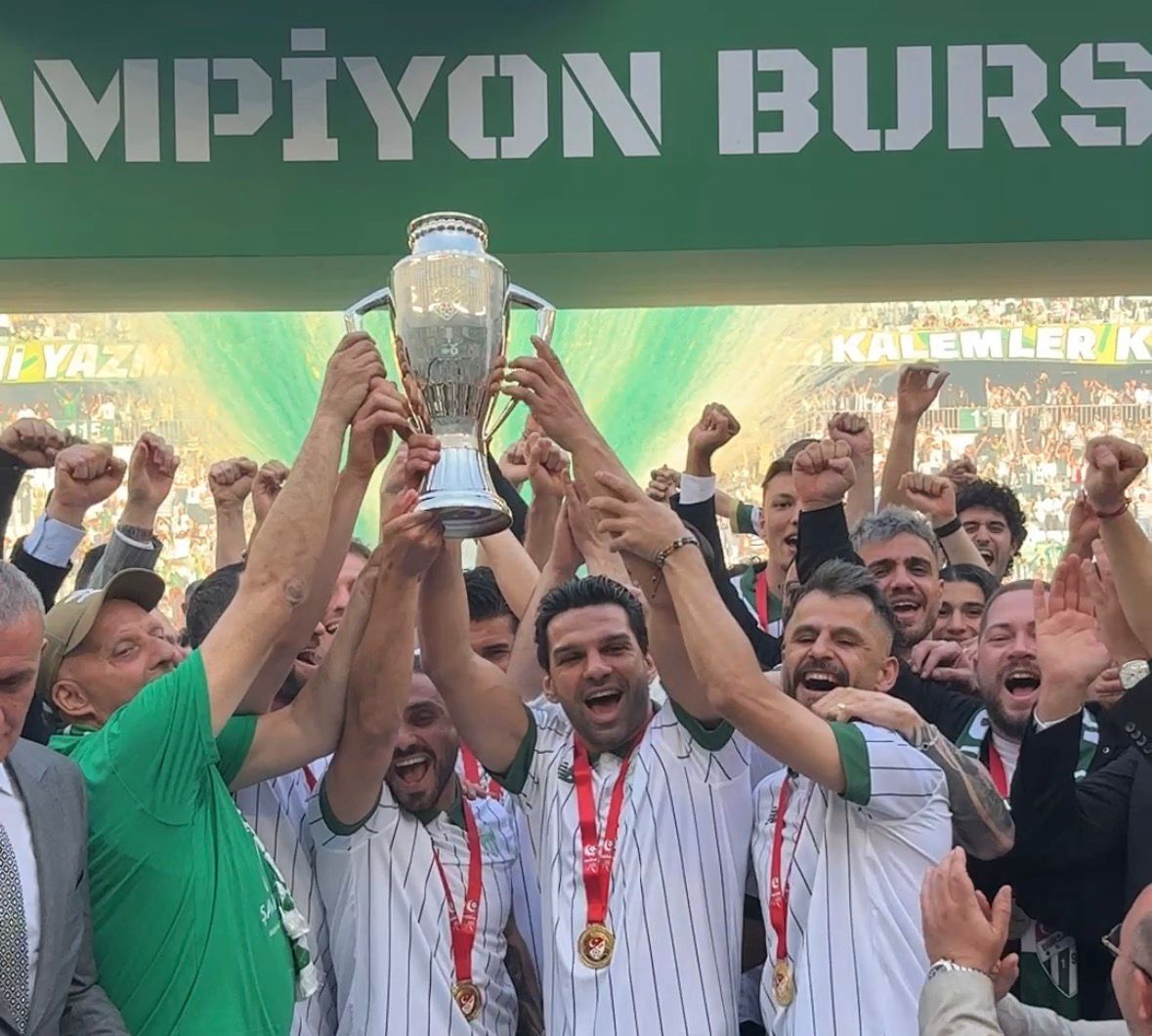 Şampiyon Bursaspor taç giydi! Bu kupa Süper Lig'in habercisi... 21 081668d9 41e3 4f16 afdf 017203fea411