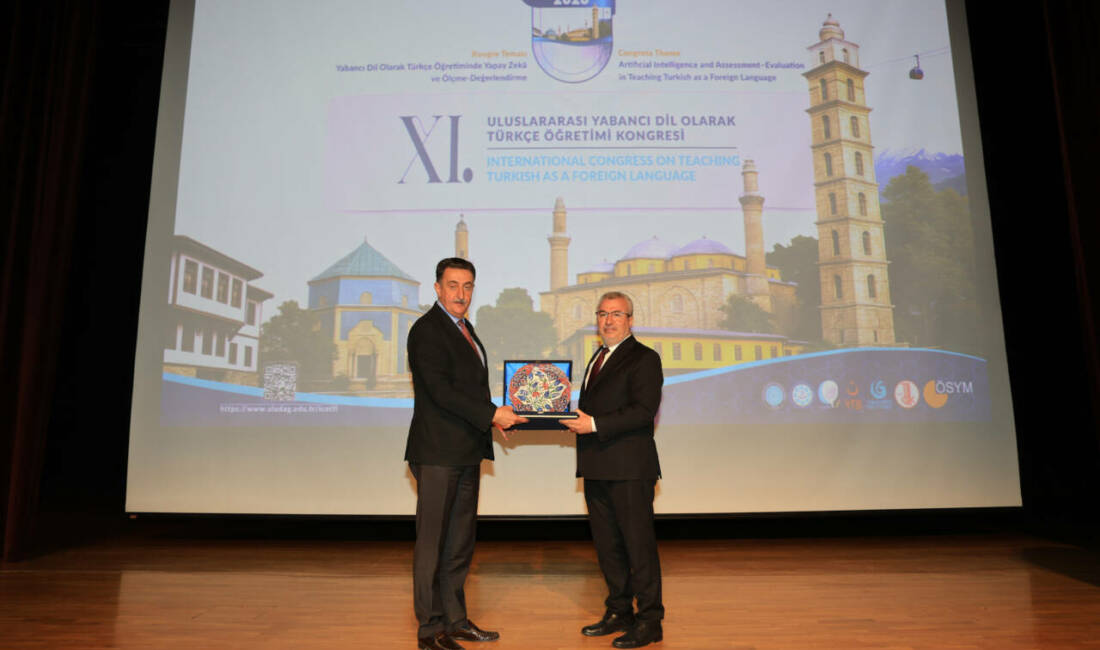 Bursa Uludağ Üniversitesi’nde ‘Türkçe’ kongresi Bursa Uludağ Üniversitesi Türkçe Öğretimi Uygulama ve Araştırma Merkezi (ULUTÖMER)