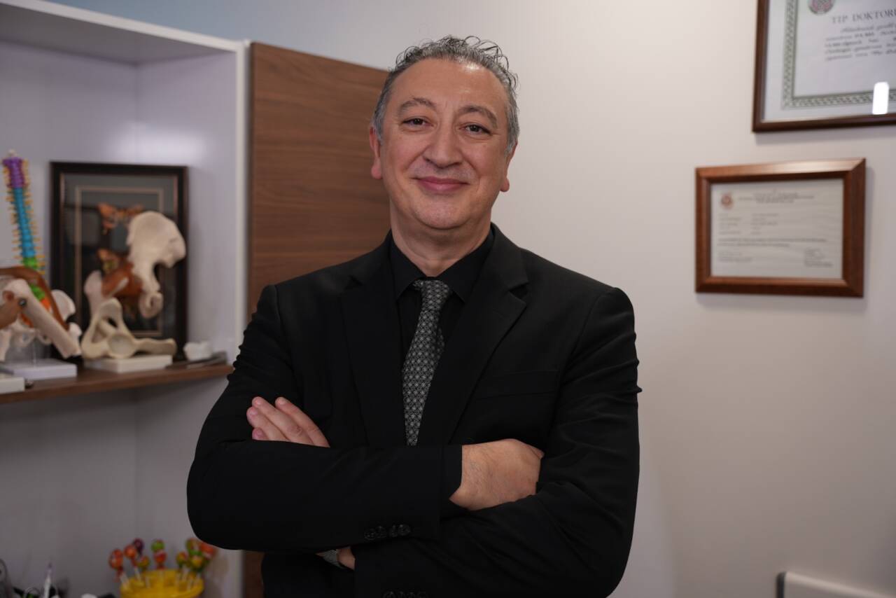 Kalça ağrısı olanlar dikkat! Bıçak altına yatmadan konforlu tedavi...
