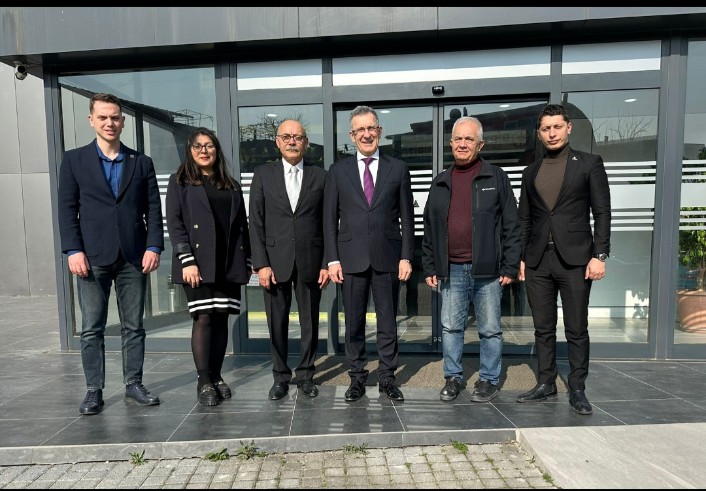 1 yazi icin add bursa subesi baskani gurhan akdogan selim lumali necati tam esra bukrec baris cota eren kural