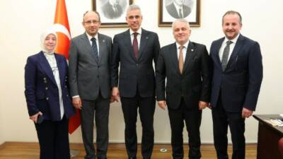 Olay Gazetesi Yazarı Ahmet Emin Yılmaz, Bursa'da infiale neden olan