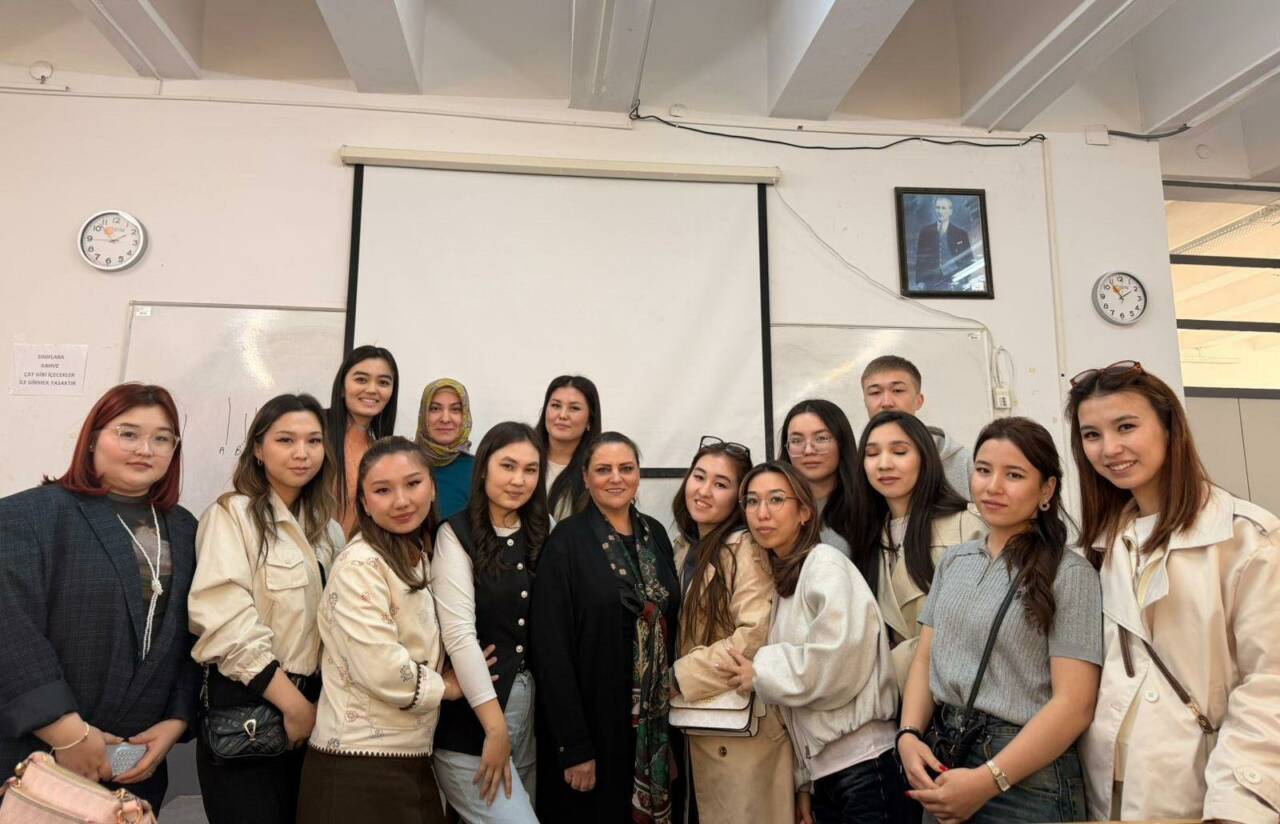 Bursa Uludağ Üniversitesi'nin Kazak misafirleri 3 2 3