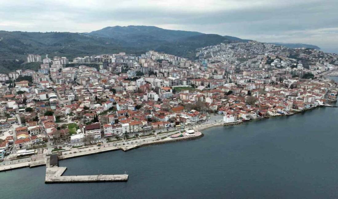 Bursa’nın turistik ilçesinde 50 bin kişi risk altında! Başkan boşaltılması gereken yerleri açıkladı Mudanya Belediye Başkanı Deniz Dalgıç, olay.com.tr'ye yaptığı açıklama, "52 binin