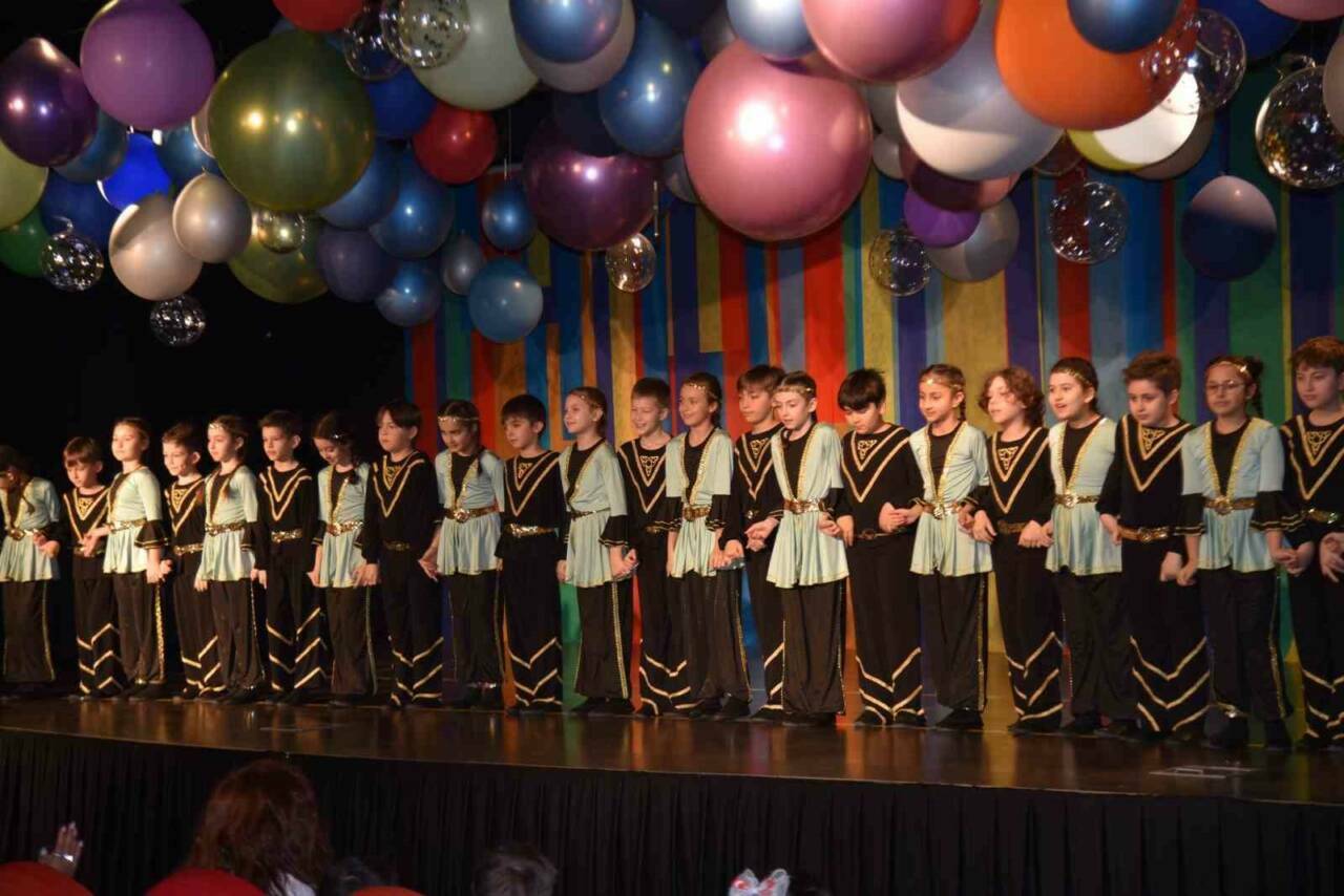 23 Nisan Şahinkaya’da coşkuyla kutlandı 2 23 nisan sahinkayada coskuyla kutlandi 427106ddb678
