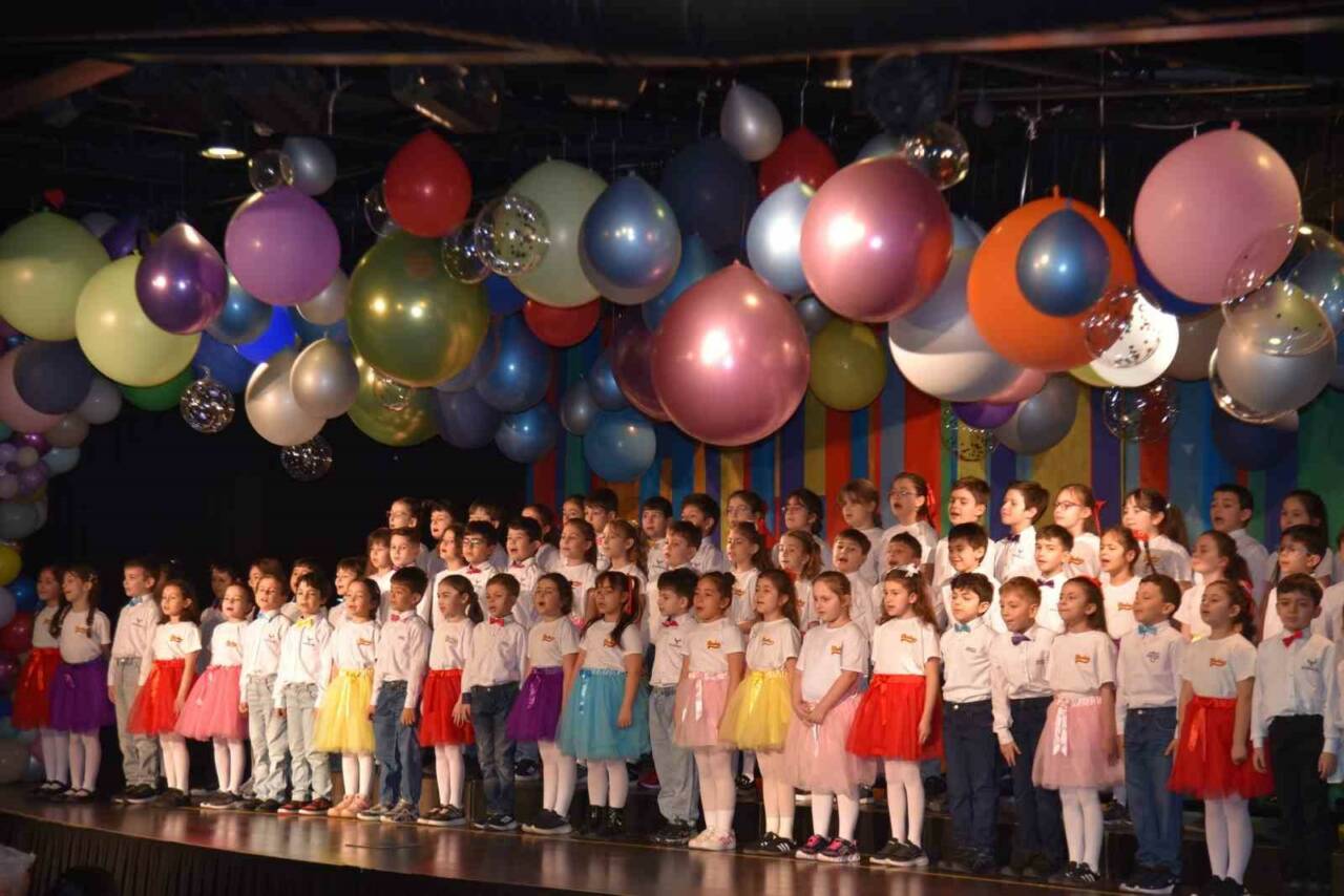 23 nisan sahinkayada coskuyla kutlandi e8bb0ac3199a