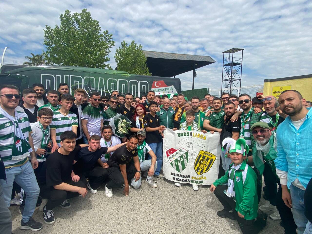 Bursaspor'a Aliağa taraftarından jest 4 2e767370 045a 4019 a80f 26a02f9d11cb