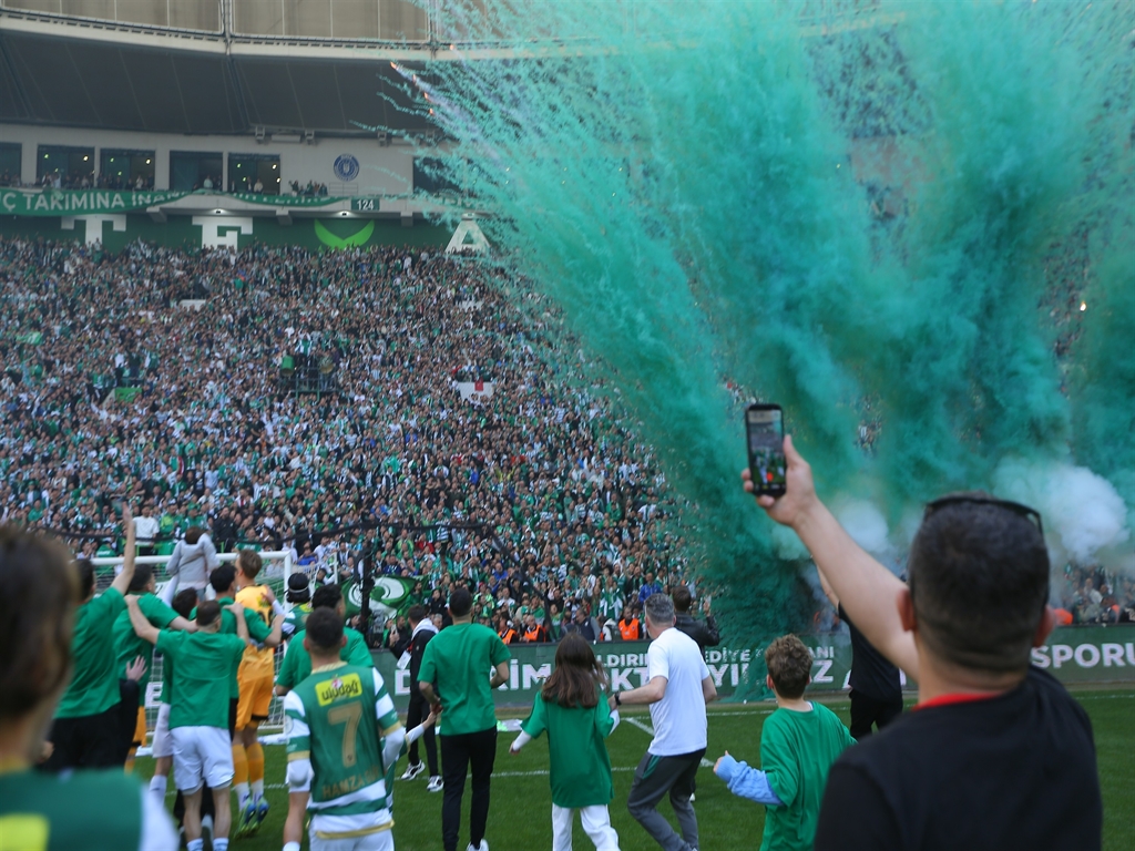 Bursaspor'dan Süper Lig şampiyonlarını kıskandıran başarı 6 2nci lig sampiyonu bursaspor taraftar 1273609378901