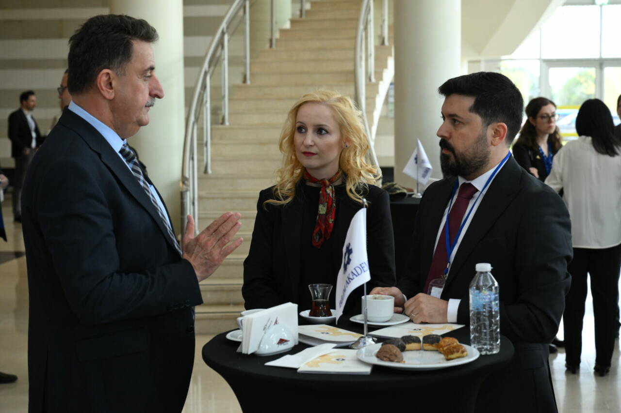 Bursa Uludağ Üniversiteli akademisyene 'Bilim Akademisi' ödülü 3 3 9