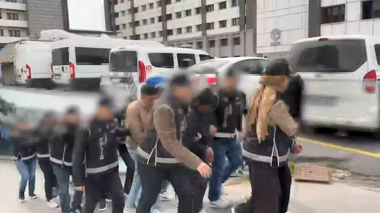 3 milyon dolarlik pirlanta operasyonu kacak getirip satarken yakalandilar cd81fb03c869